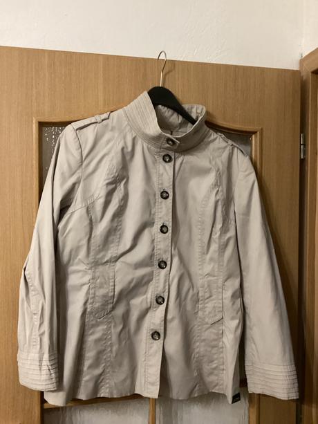 Prechodný elegantný kabátik, reserved,44