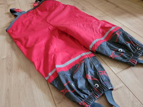 Nohavice do dažďa, lupilu,86