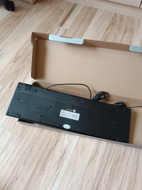 Set klávesnica a myš connect it,