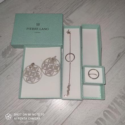 Piere lang šperky, 