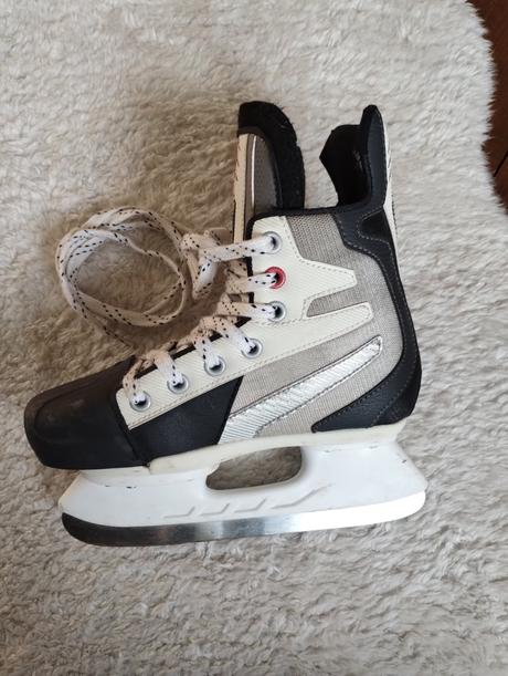 Chlapčenské ľadové korčule, 32