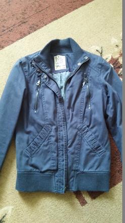 Prechodná bunda, pull&bear,s