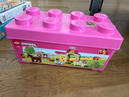 Dievčenské lego,