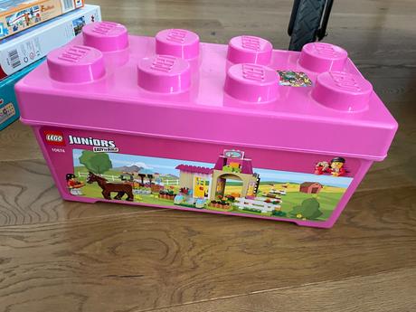 Dievčenské lego,