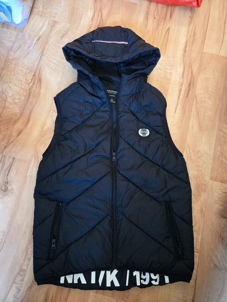 Prešívaná vesta nukutavake, 164