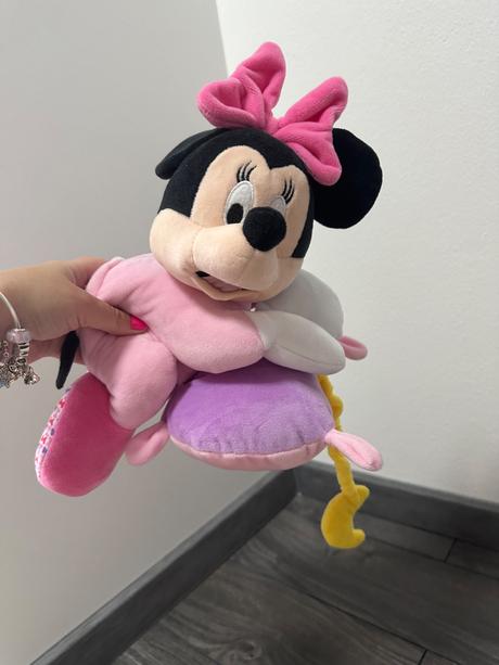 Minnie hracka s melodiou,