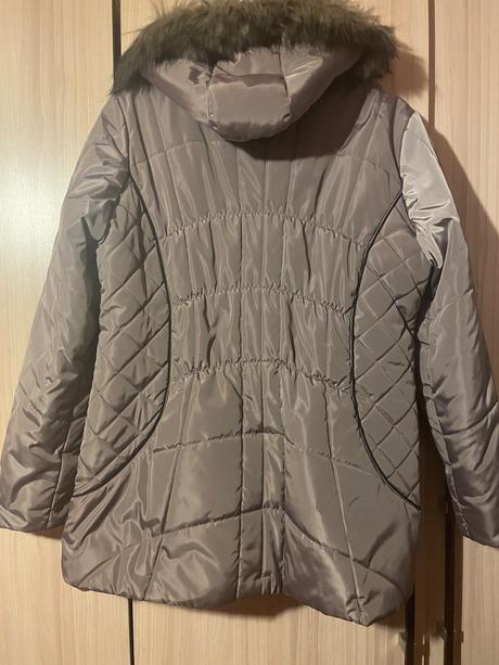Bunda prešívaná velk. 46, 46