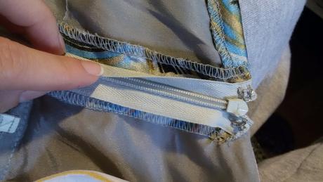 Spoločenské šaty šité na mieru s bolerkom, s