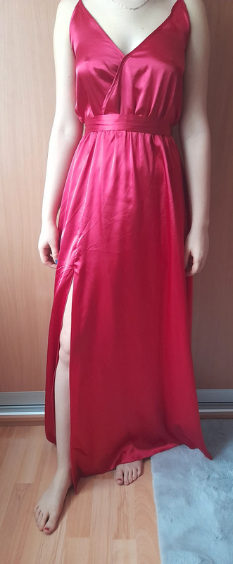 Dlhé šaty s rozparkom saténové, s