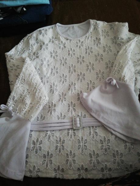 Slávnostné tričko, 158