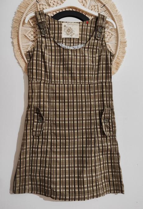 Menčestrové šaty, m