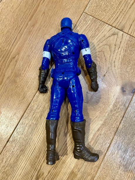 Captain amerika - vydava zvuky,