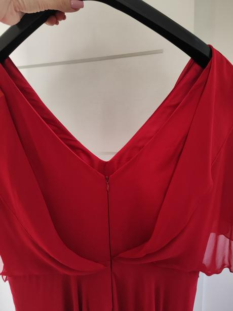 Spoločenské šaty, 42