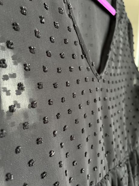 Blúzka top čierna priehľadná bordkovaná s volanom, s