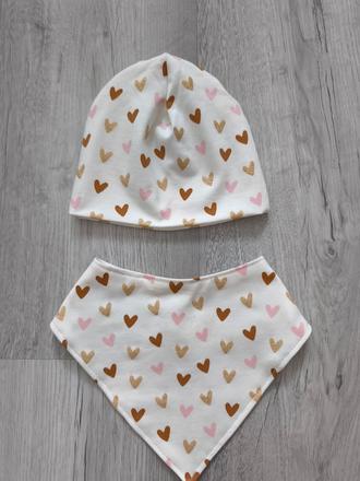 Súprava čiapka + slintacik 6-9 mesiacov, 62