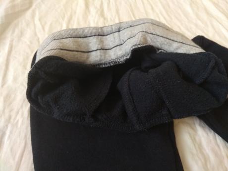 Tmavomodré tepláky, reserved,98