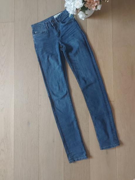 Skinny rifle pre vyššiu slečnu- top stav - nové, esmara,xs