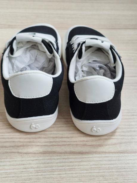 Rebound - black & white 37 y193, be lenka,37