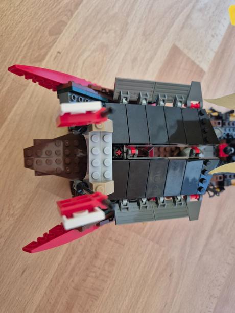 Lego 9446 destiny's bounty,
