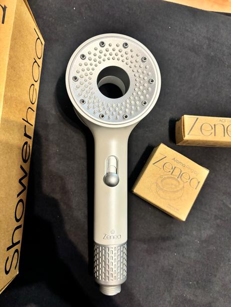 Zenea sprchová hlavica,