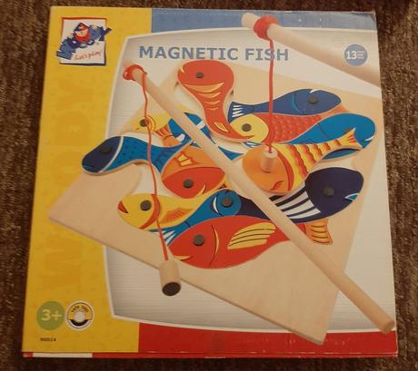 Wooden magnetic fish, 
