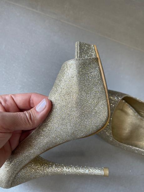 Zlaté lodičky na platforme, 37