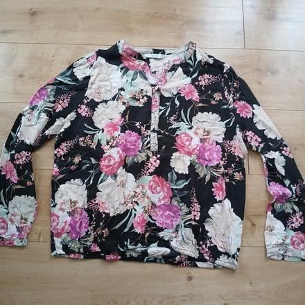 Jemná kvietkovaná blúzka reserved, reserved,46