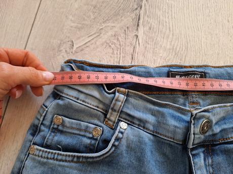 Slim kratasy top stav 10-11, 146