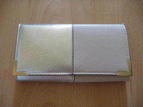 Peňaženka, atmosphere