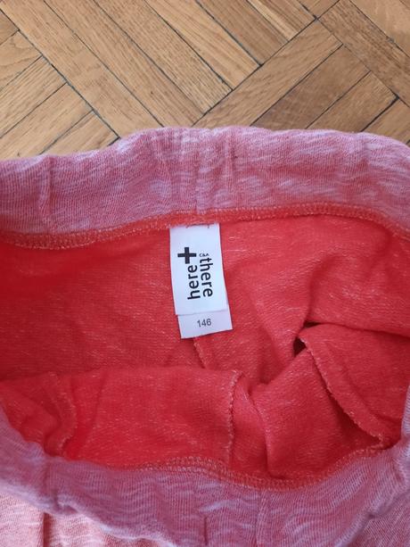 Dievčenské šortky, c&a,146