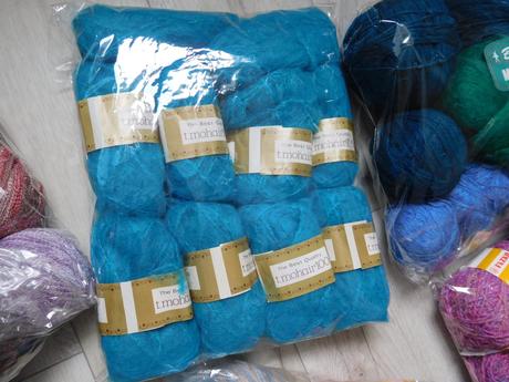 Vlna na ďalšiu tvorbu, čelenky, ponožky, čiapky,,