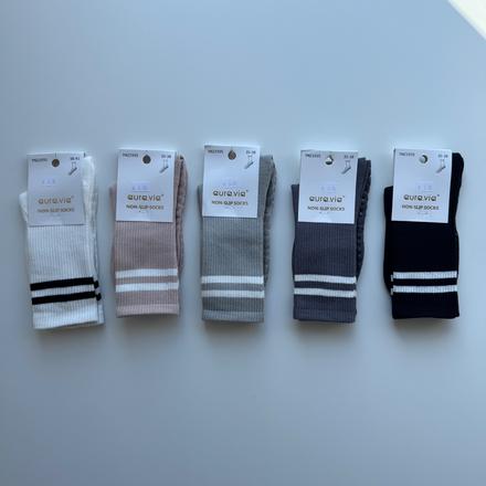 Dámske vysoké, protišmykové ponožky ynz1935, 35 - 40