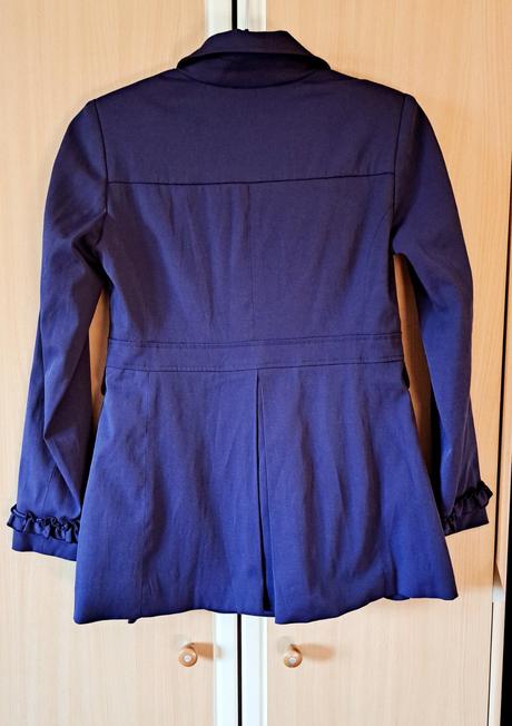 Kvalitný prechodný kabátik, 34