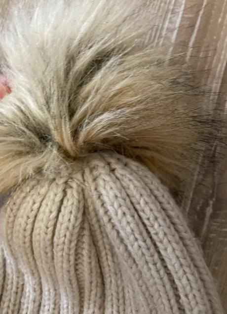 Čiapka s brmbolcom, 