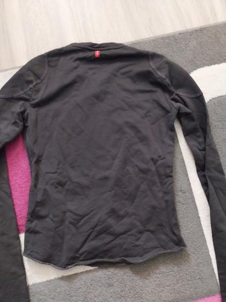 Dievčenské čierne tričko, 134