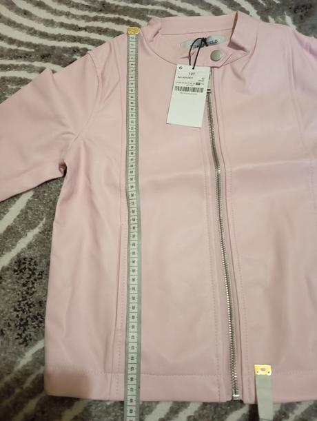 Koženka 140, gate,140