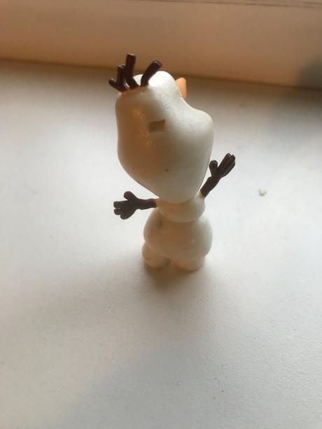 Bábika elza malá a snehuliačik olaf.,