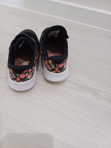 Dievčenské tenisky, nike,27