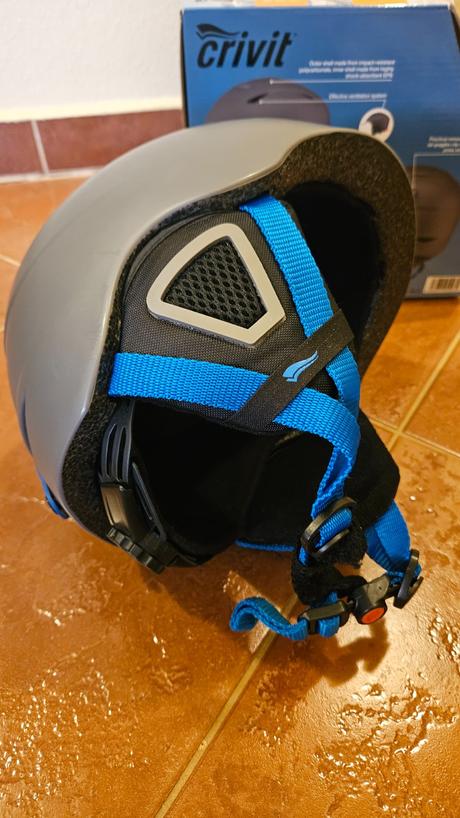 Detská helma na lyžovanie + okuliare, l