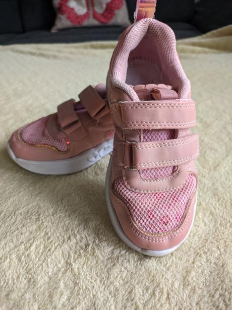 Svietiace botasky 27, 27