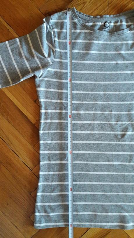Sivé tričko, 158