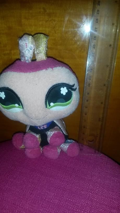 The littlest pet shop- lienka,