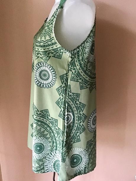 Krasny top s krajkou na chrbte. /2, m