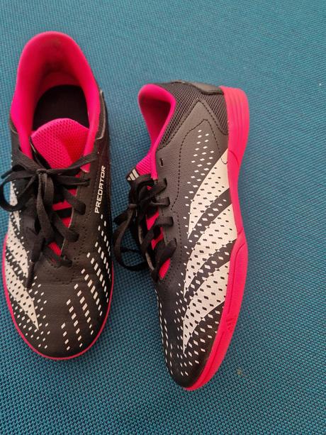 Halovky, adidas,37