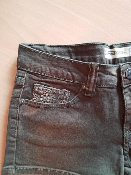 Olivove/khaki sortky, s