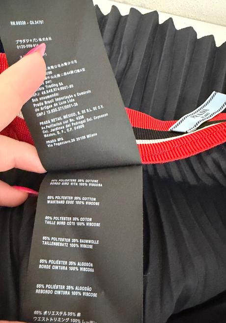 Prada luxusná plisovaná sukňa s ikonickým pásom, prada,38