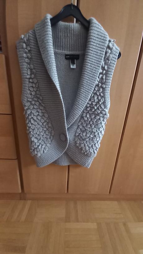 Pletená vesta, zn. mango, veľ. s, mango,s