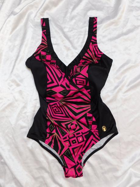 Kvalitne pekne plavky, triumph,48