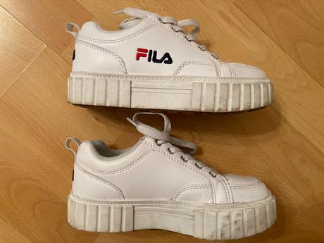 Topanky, fila,32