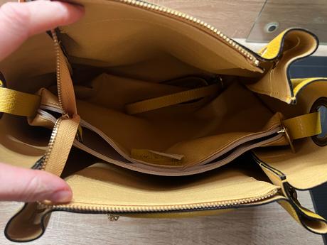 Kozena talianska kabelka v horcicovej farbe, 